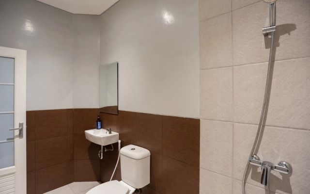 Urbanview Hotel Groovy Inn Tangerang