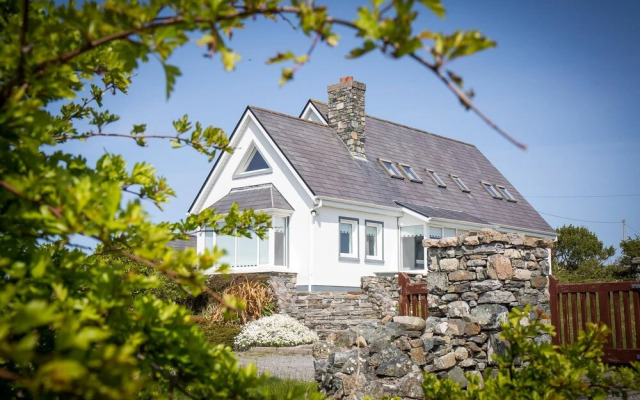 Aistara, Ballyconneely