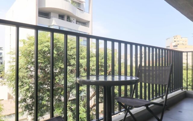 w Modern 1BR With Balcony in Miraflores