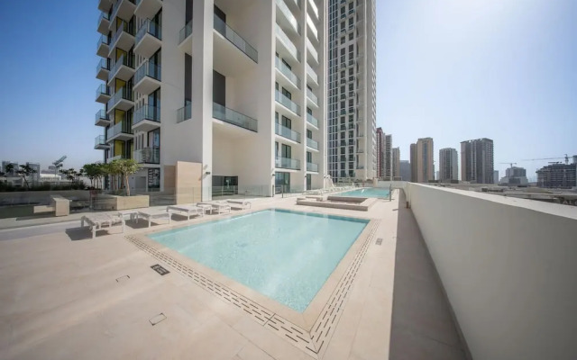 Luxury 1-bedroom JVC Apartment With Balcony Pool