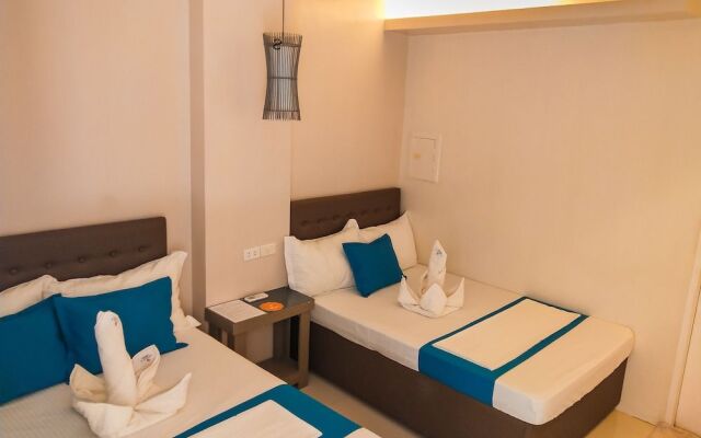 Laule'a Hostel