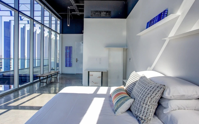 Hotel Revel