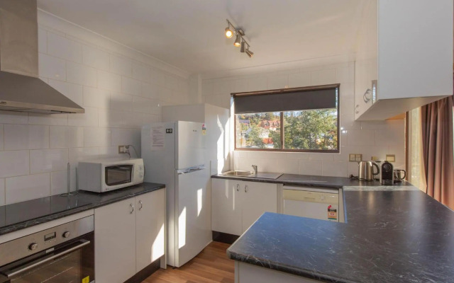 Central Park 18 1 Snowy River Ave