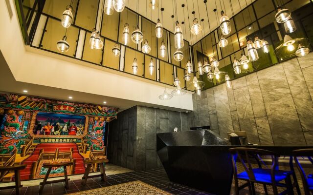 Huwei Hotel