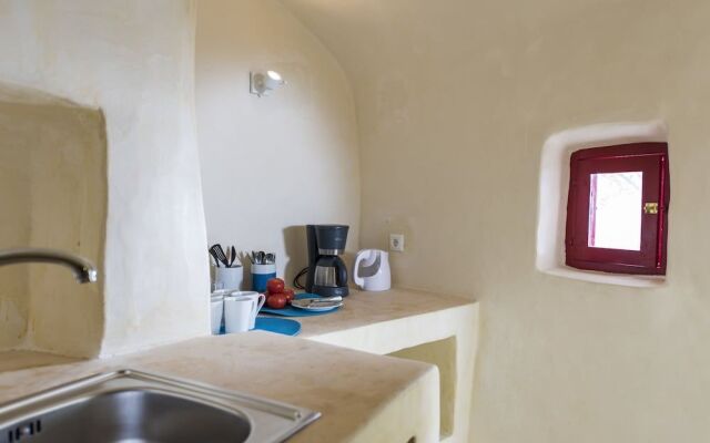 White Cave Villa By Caldera Houses
