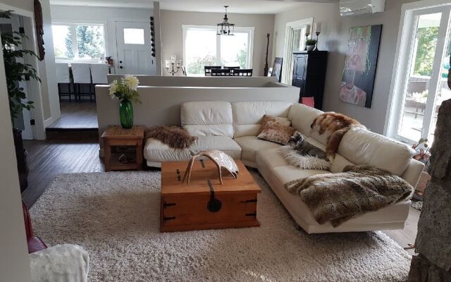 The Chirping Cricket Bed & Breakfast