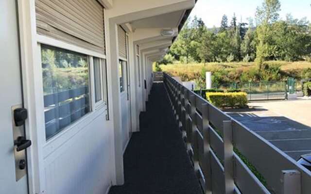 Hotel Campanile Saint Etienne Est - Saint Chamond