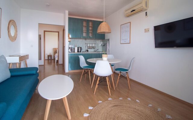 Sunny Apartments