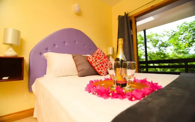 Spice Bay Suites