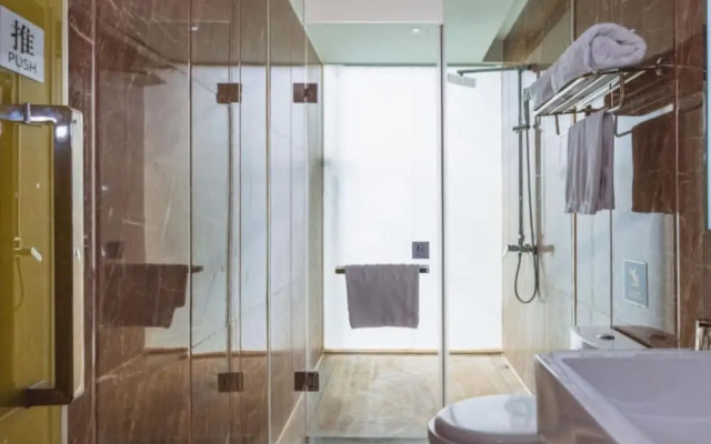 Vyluk J Hotel Guiyang Railway Station