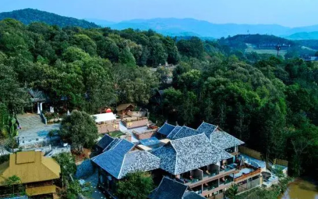 Yueting Hot Spring B&B
