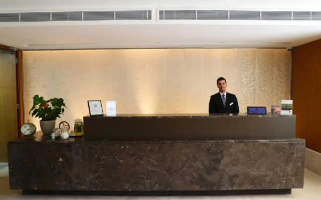 ALQasr Metropole Hotel