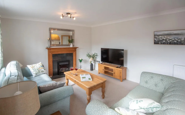Modern 2-Bed Flat In Tavistock Centre