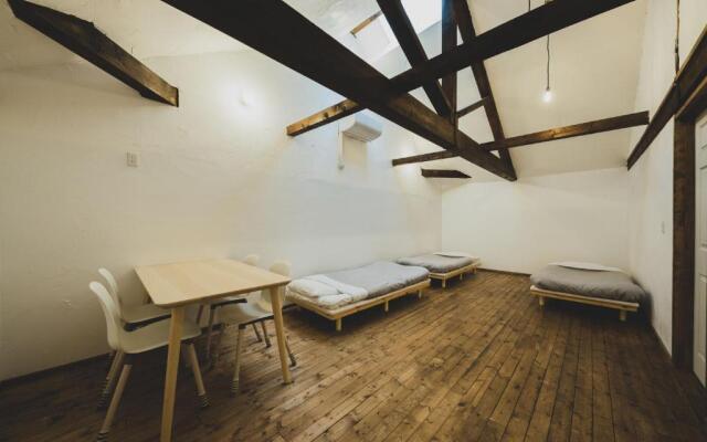 Otaru Tap Room & Hostel