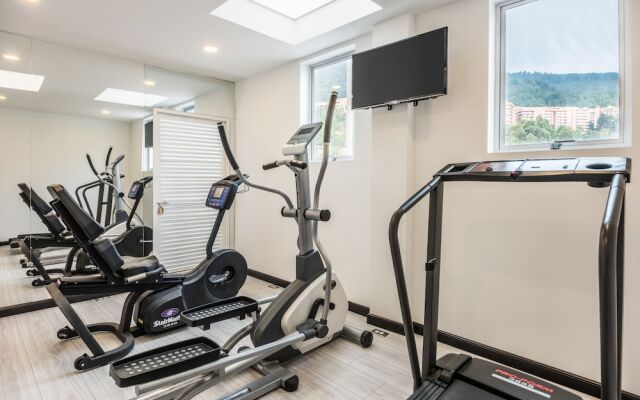 Hotel Hill House Suites