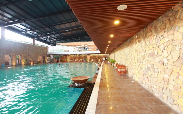 Ravatel Luxury Hotel Bac Giang