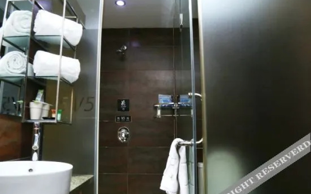 Baiyulan Hotel (Inner Mongolia Minzu University)