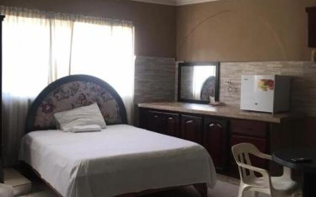 Hotel Plus