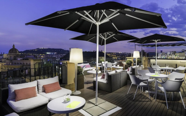 H10 Universitat Hotel