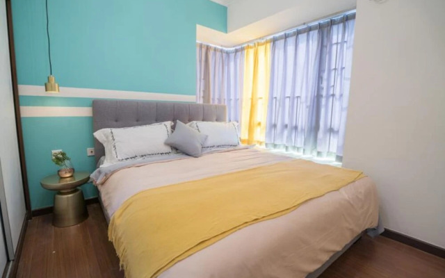 Locals Boutique Apartment Huafa Plaza 13
