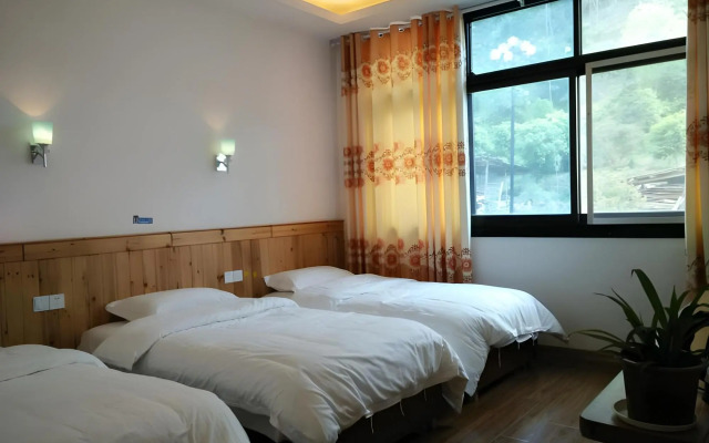 Zhangjiajie Longquan Inn