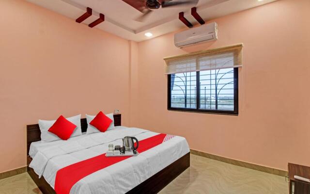 OYO Raj Hotel