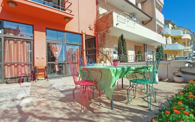 Apartment 1571