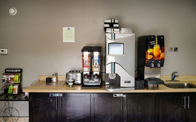 Holiday Lodge Motel Antioch