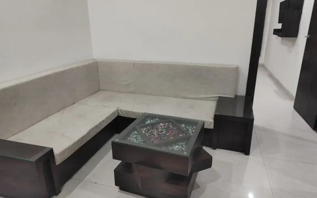 The Leisure Cave Premier