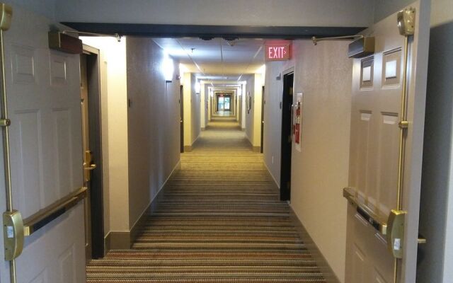 Country Inn & Suites By Carlson, Roanoke, VA