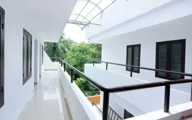OYO 14328 Hotel Rv Tower