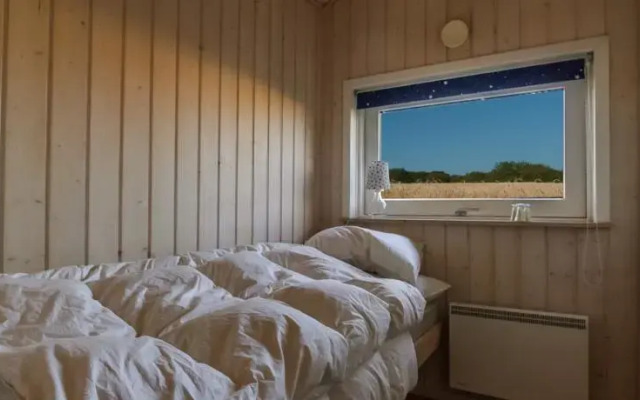 Stenene 101 Holiday House