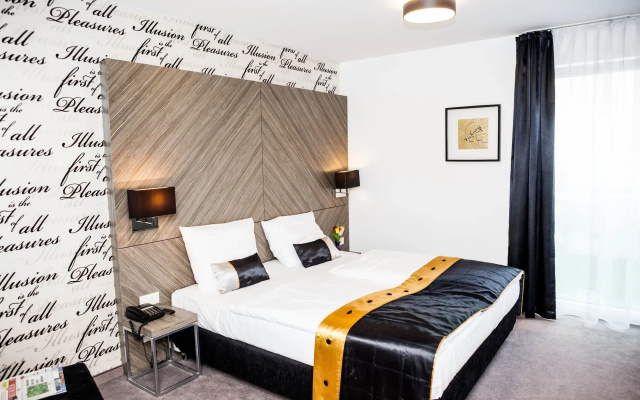 Elaya  Vienna City West