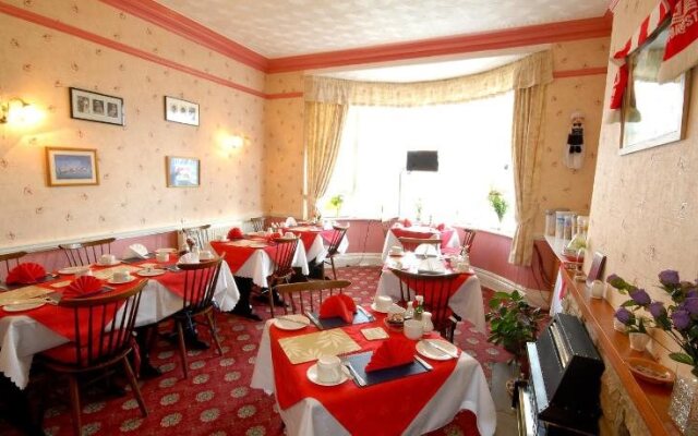 Longcroft Lodge