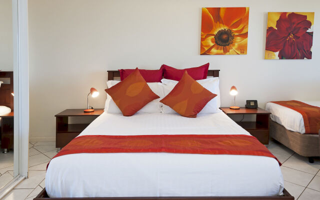 Darwin Executive Suites & FREE CAR