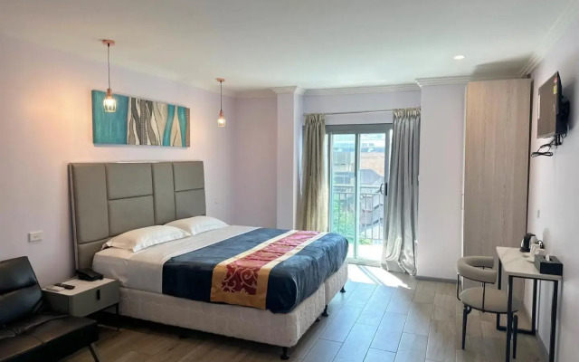 Sydney Riseon Hotel