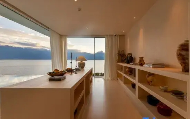 See the Mountains Again | Holiday Villa · Mountain · Seaview Holiday Hotel