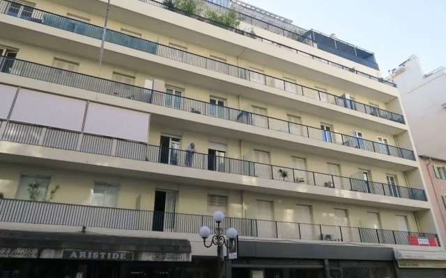 Park Promenade Terrasse by Nestor&Jeeves