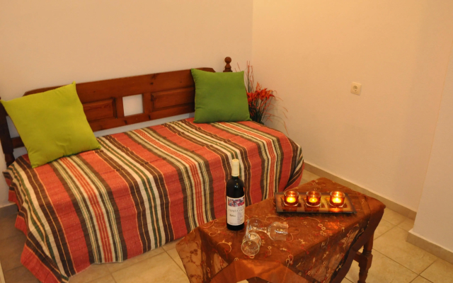 Haris Apartments
