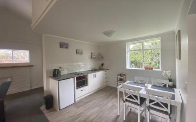 Martinborough Experience Accommodation Bed & Breakfast