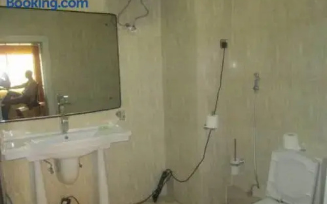 Ayalla Hotels Suites-abuja Royal Suite
