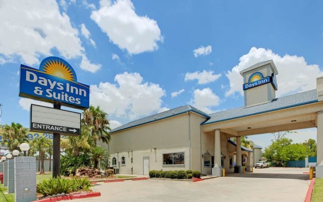 Days Inn and Suites Channelview
