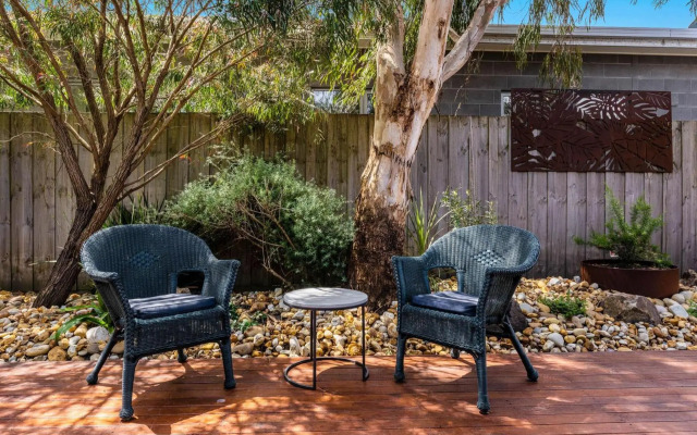 Surfside Getaway In Picturesque Inverloch