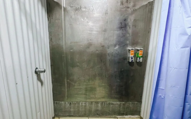 Pupa House