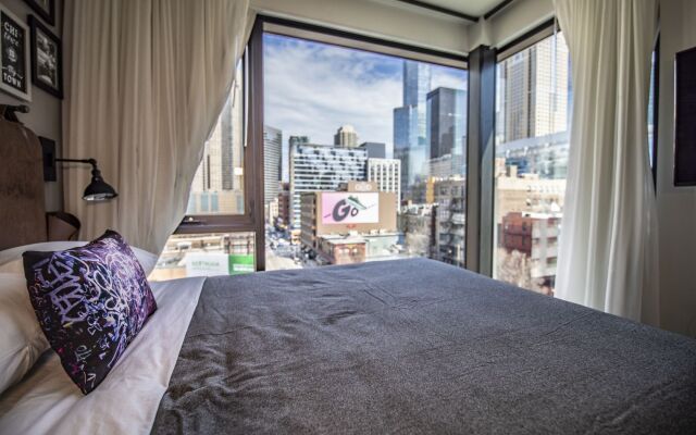 Moxy Chicago Downtown