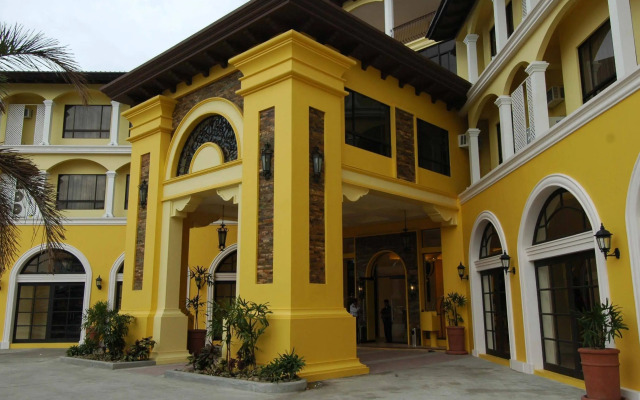 Planta Centro Bacolod Hotel & Residences