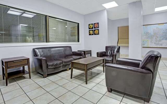 Days Inn by Wyndham Norfolk Military Circle