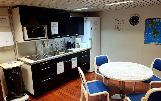Laivahostel S/S Bore