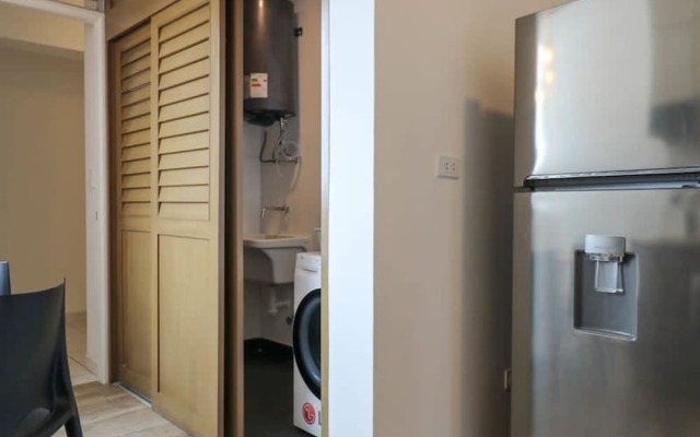w Amazing 3BR With Balcony in Miraflores