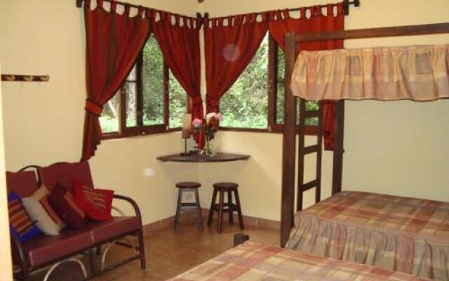 Villa Los Loros Choquequirao Lodge & Tours